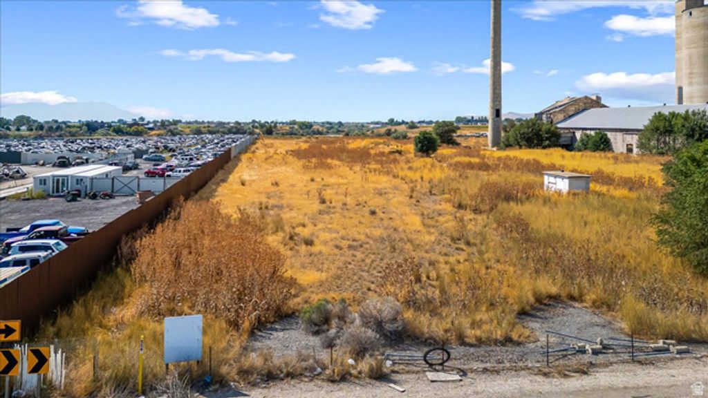 Image 10 of property listing at 980 E FACTORY, Garland, UT 84312