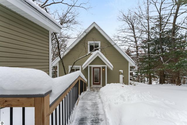 254 Island View Drive, Traverse City, MI 49696
