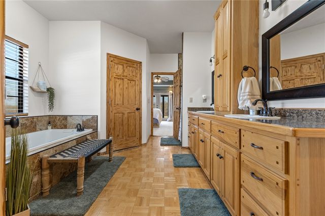 6403 N Parliament Drive, Harrison, AR 72601