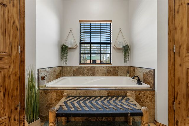 6403 N Parliament Drive, Harrison, AR 72601