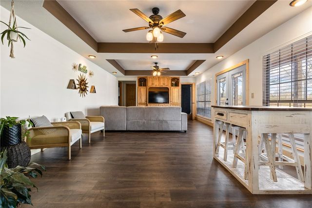 6403 N Parliament Drive, Harrison, AR 72601