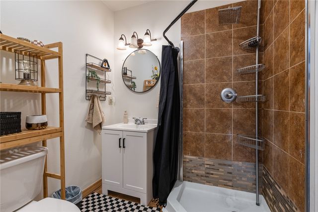 6403 N Parliament Drive, Harrison, AR 72601