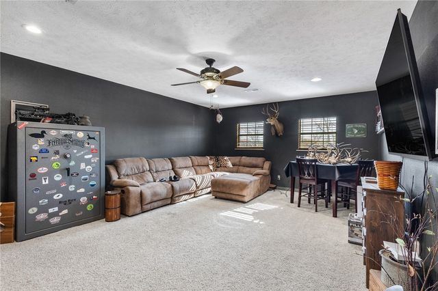 6403 N Parliament Drive, Harrison, AR 72601