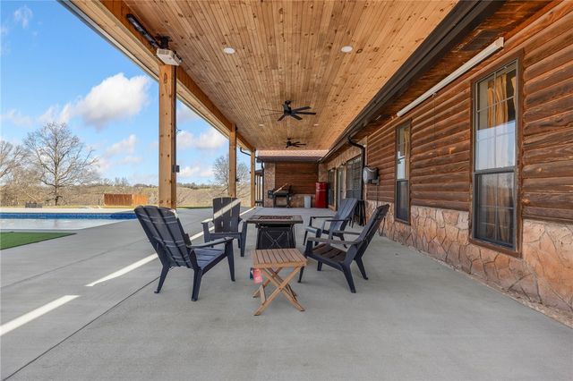 6403 N Parliament Drive, Harrison, AR 72601