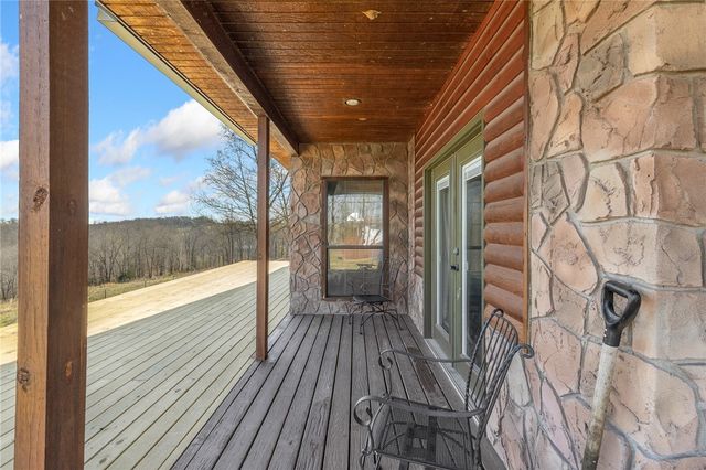 6403 N Parliament Drive, Harrison, AR 72601