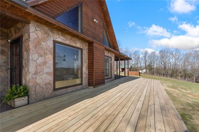 6403 N Parliament Drive, Harrison, AR 72601