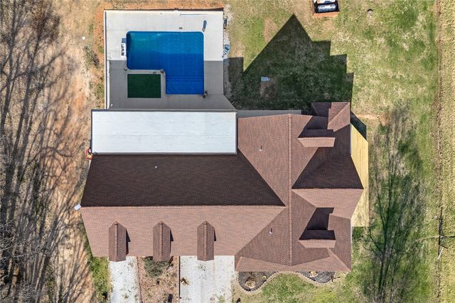 6403 N Parliament Drive, Harrison, AR 72601