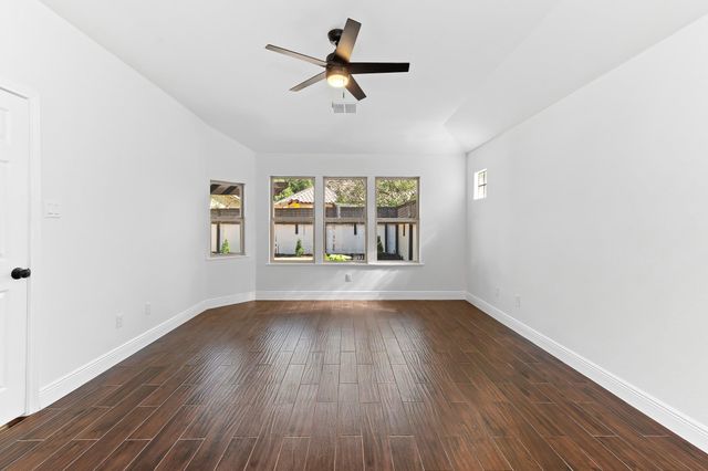 30108 Hacienda LN, Georgetown, TX 78628