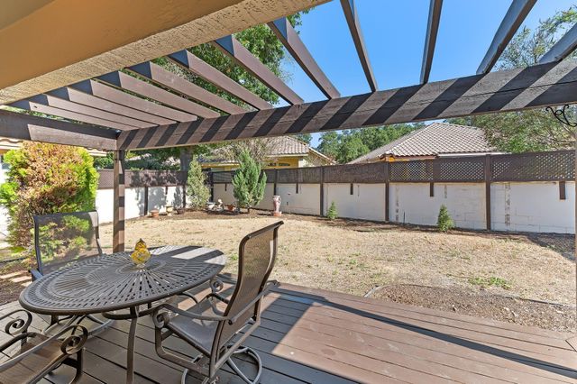 30108 Hacienda LN, Georgetown, TX 78628