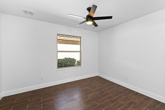 30108 Hacienda LN, Georgetown, TX 78628