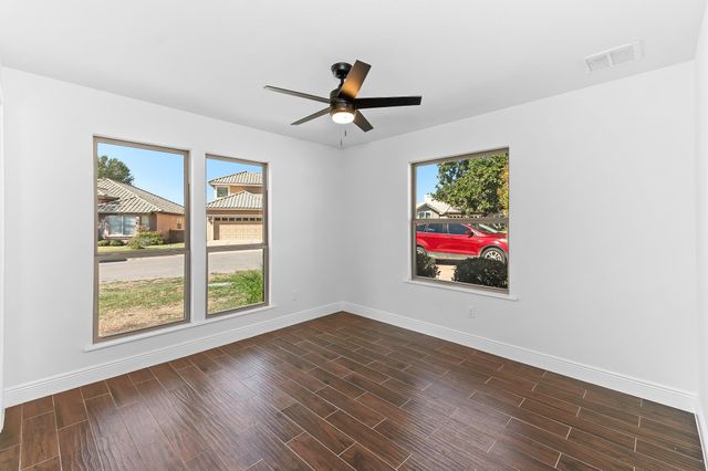30108 Hacienda LN, Georgetown, TX 78628