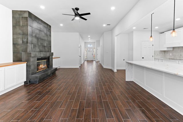 30108 Hacienda LN, Georgetown, TX 78628