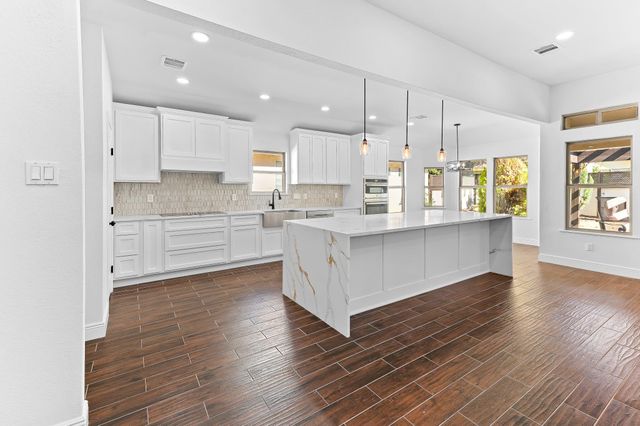 30108 Hacienda LN, Georgetown, TX 78628