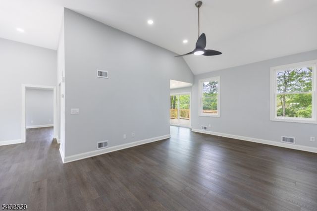 8 Sherwood Pl, Wharton Boro, NJ 07885
