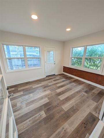 4110 Ella Boulevard, Houston, TX 77018