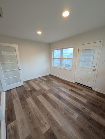 4110 Ella Boulevard, Houston, TX 77018