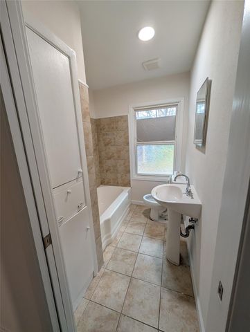 4110 Ella Boulevard, Houston, TX 77018