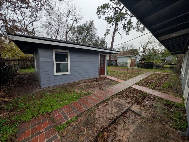 4110 Ella Boulevard, Houston, TX 77018