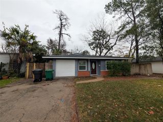 4110 Ella Boulevard, Houston, TX 77018