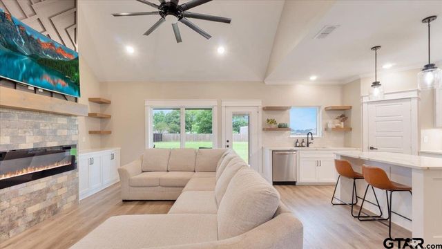 16265 Eagle Lane, Lindale, TX 75771