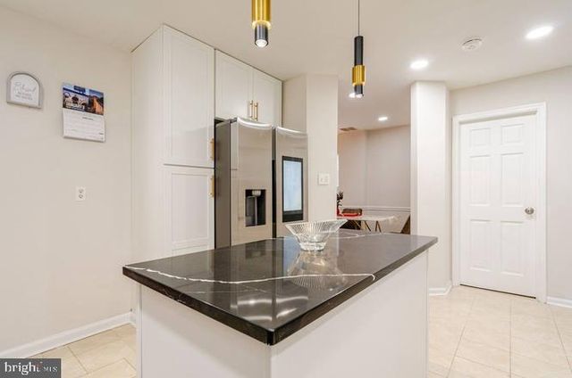 6932 STORCH CIR, Lanham, MD 20706