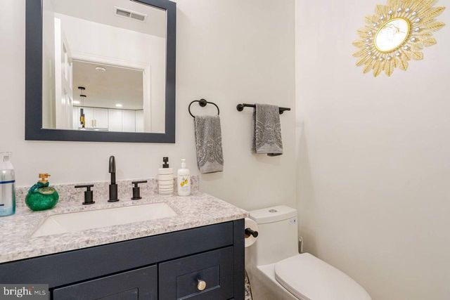 6932 STORCH CIR, Lanham, MD 20706