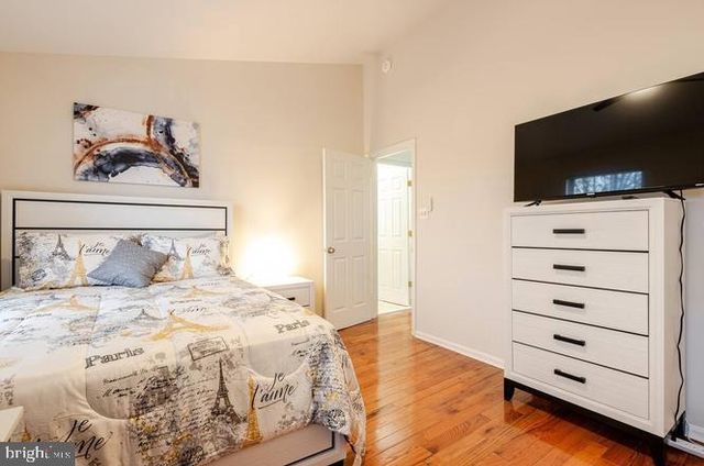 6932 STORCH CIR, Lanham, MD 20706