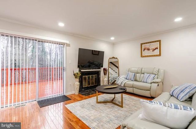 6932 STORCH CIR, Lanham, MD 20706