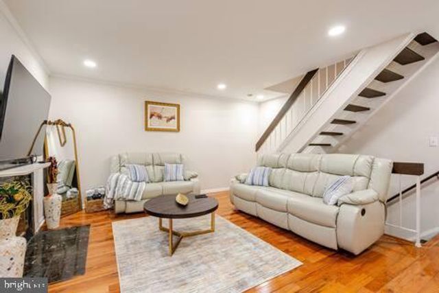 6932 STORCH CIR, Lanham, MD 20706