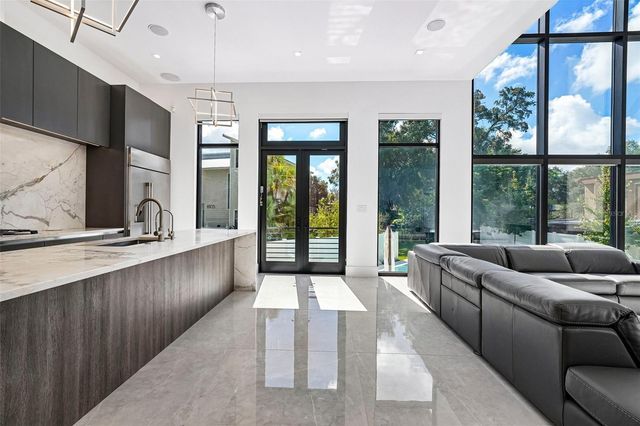 8103 N RIVER SHORE DRIVE, Tampa, FL 33604