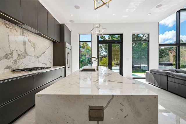 8103 N RIVER SHORE DRIVE, Tampa, FL 33604