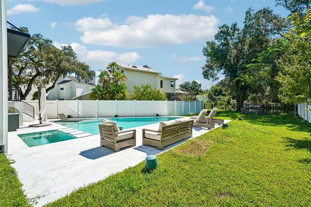 8103 N RIVER SHORE DRIVE, Tampa, FL 33604