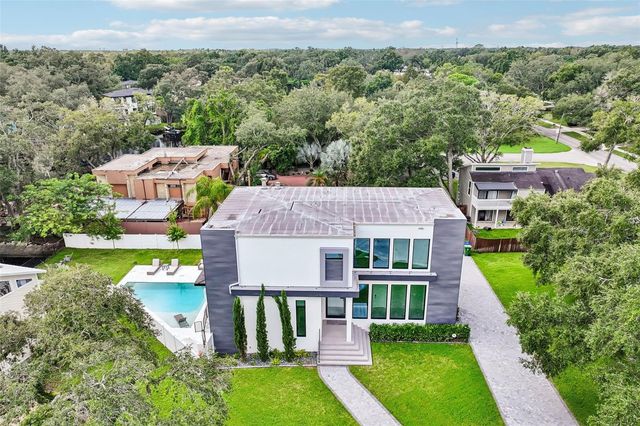 8103 N RIVER SHORE DRIVE, Tampa, FL 33604