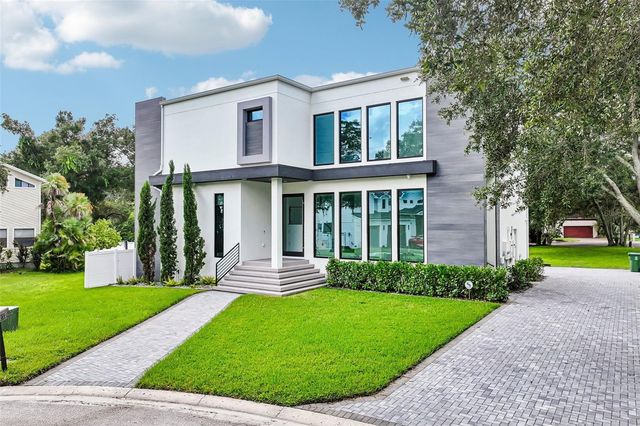 8103 N RIVER SHORE DRIVE, Tampa, FL 33604