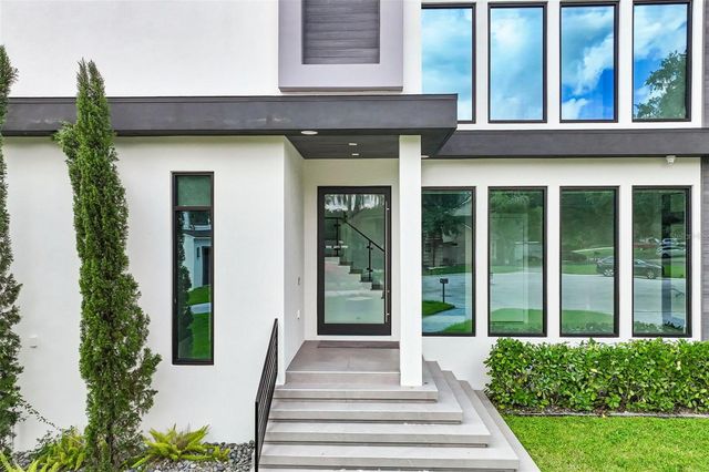 8103 N RIVER SHORE DRIVE, Tampa, FL 33604