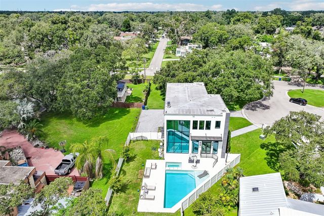 8103 N RIVER SHORE DRIVE, Tampa, FL 33604