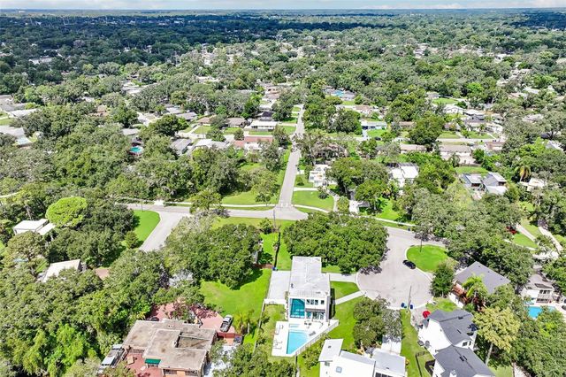 8103 N RIVER SHORE DRIVE, Tampa, FL 33604