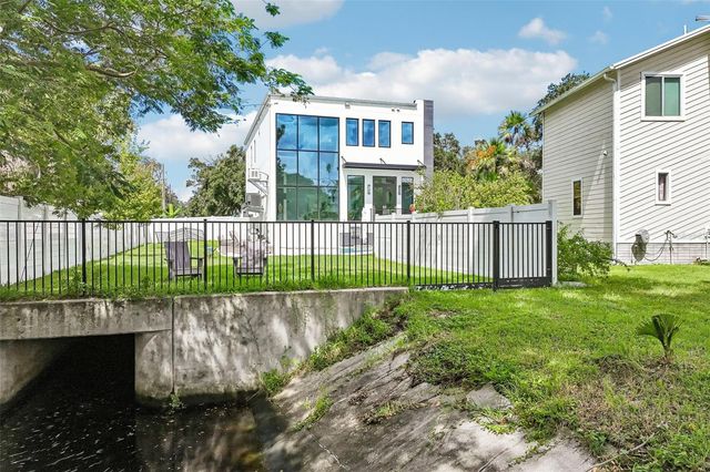 8103 N RIVER SHORE DRIVE, Tampa, FL 33604