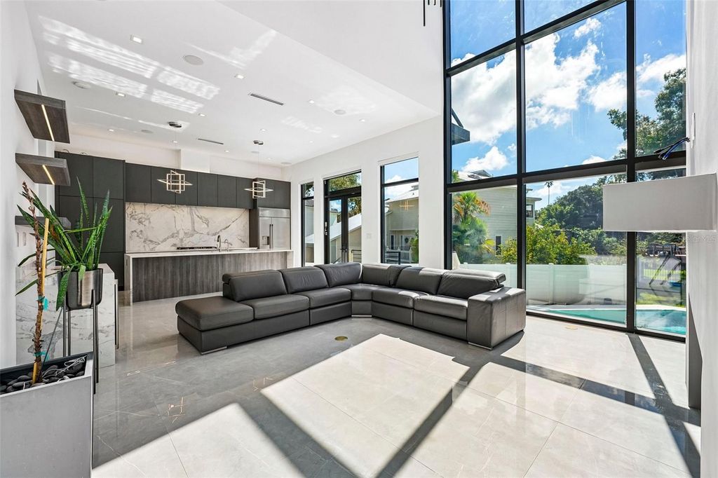 Image 4 of property listing at 8103 N RIVER SHORE DRIVE, Tampa, FL 33604