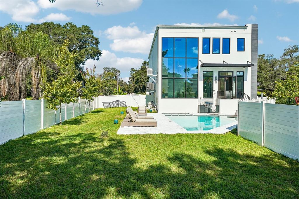 Image 75 of property listing at 8103 N RIVER SHORE DRIVE, Tampa, FL 33604