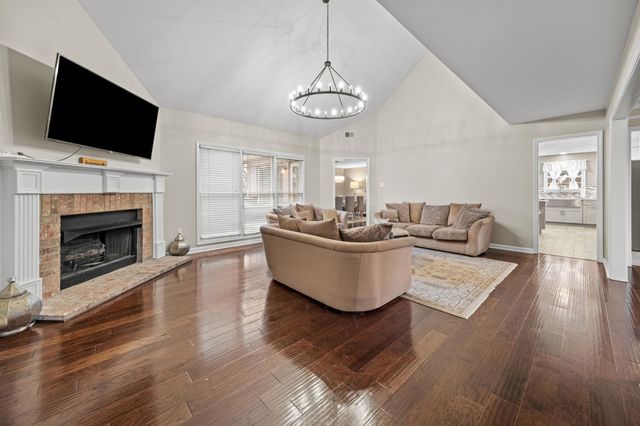 3904 BLUE SHORE CV, Lakeland, TN 38002