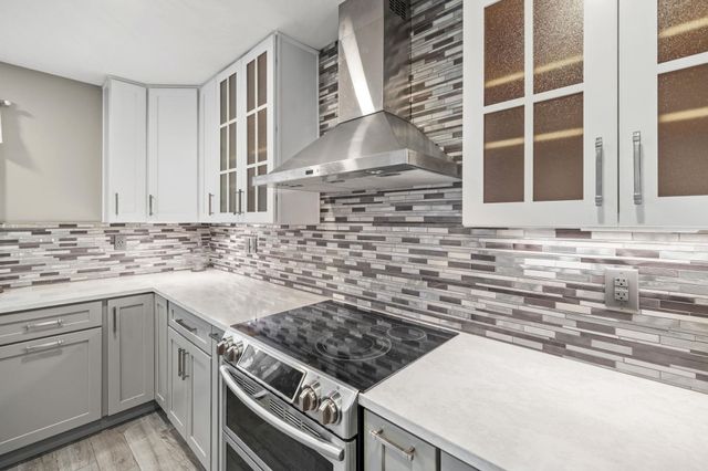 3904 BLUE SHORE CV, Lakeland, TN 38002