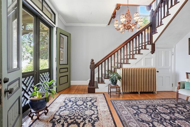 33 Gilbert St, North Brookfield, MA 01535