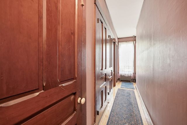 33 Gilbert St, North Brookfield, MA 01535