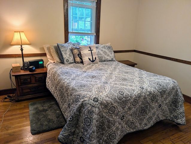 102 Sanford St, Melrose, MA 02176