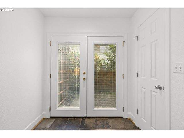 7302 N NEW YORK Ave, Portland, OR 97203