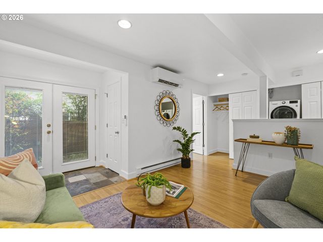 7302 N NEW YORK Ave, Portland, OR 97203