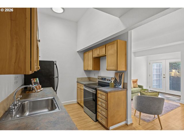 7302 N NEW YORK Ave, Portland, OR 97203