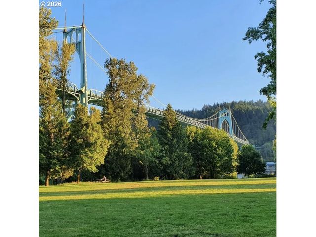 7302 N NEW YORK Ave, Portland, OR 97203