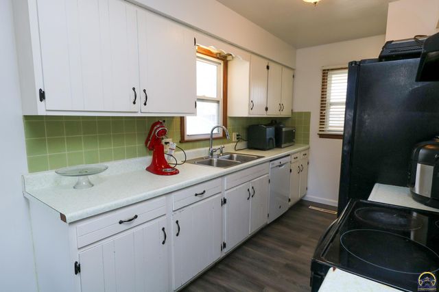 919 Henry St, Emporia, KS 66801